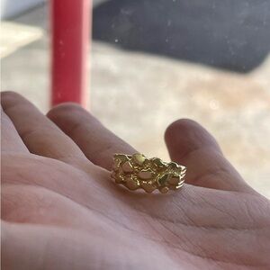 Elegant Gold-Tone Women's Ring